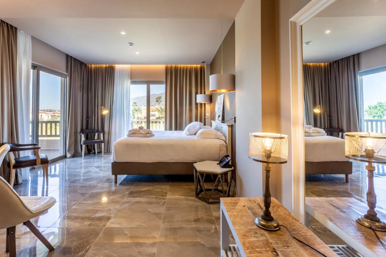 Elysian Luxury Hotel And Spa Kalamáta Eksteriør bilde